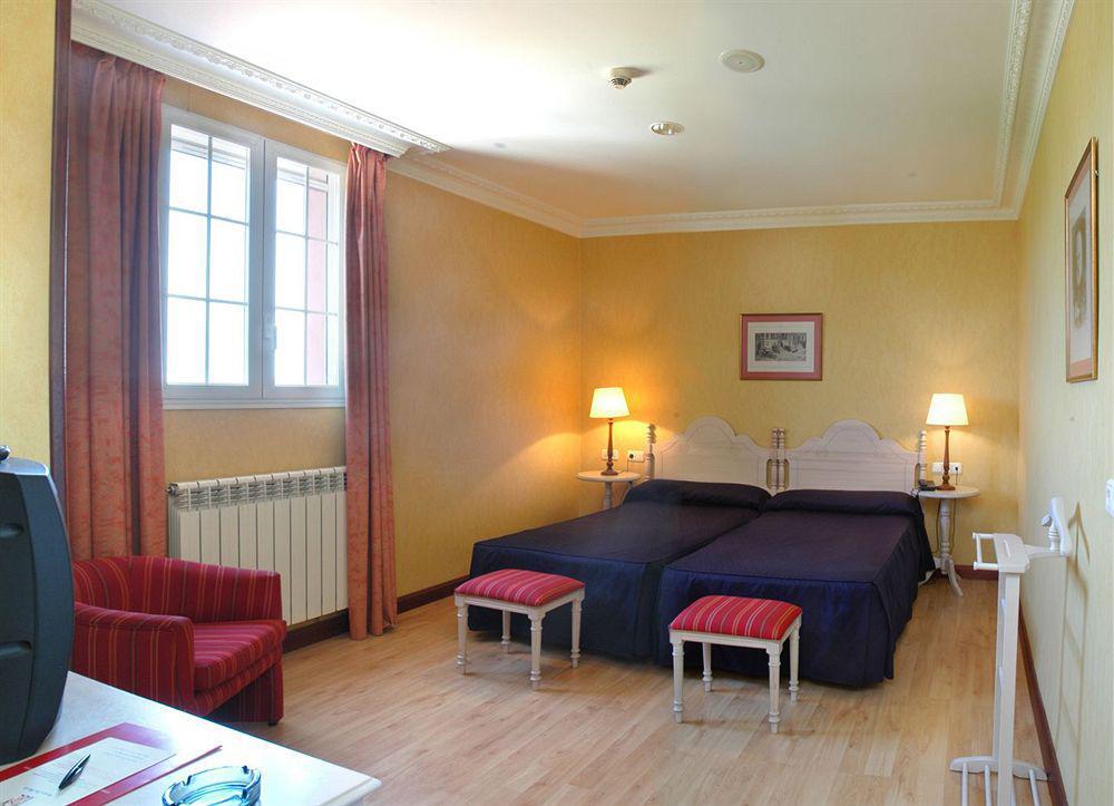 Hotel San Camilo Navarrete Buitenkant foto